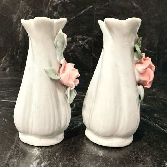 Small Vases (2) with Pink Roses - Picture 11 of 12